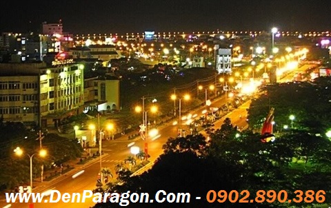 Đèn đường Paragon 250W - POLF40065 cung cấp nguồn ánh sáng cao cho các tuyến đường Đèn đường Paragon 250W - POLF40065 cung cấp nguồn ánh sáng cao cho các tuyến đường